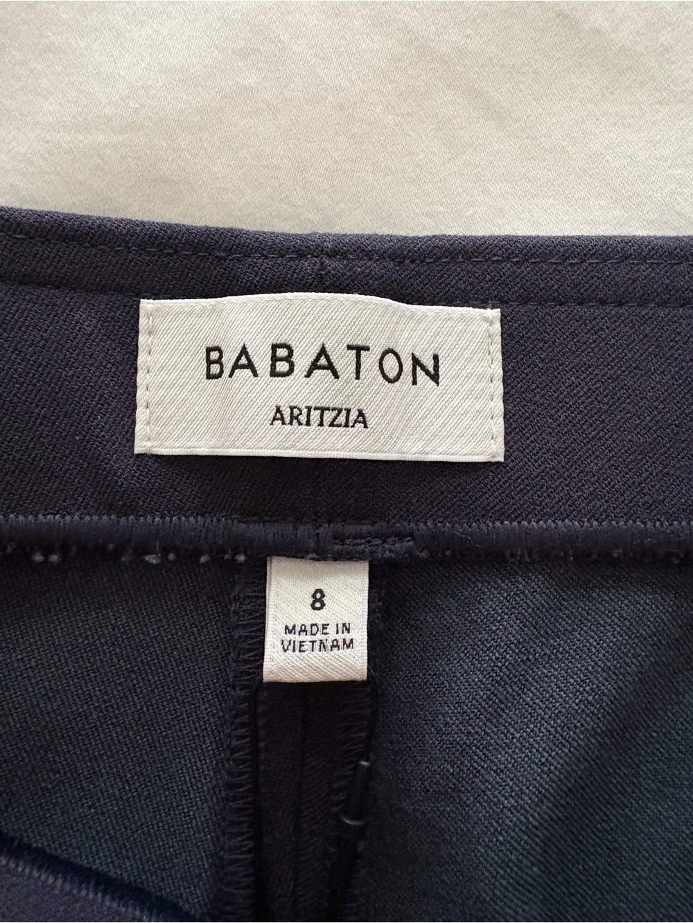 NWT Aritzia Babaton Skyline Capri Navy - Picture 9 of 12